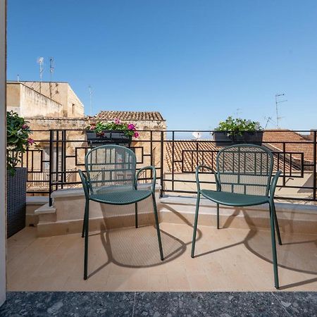 Bed 10.5 - Design Suite Castellammare del Golfo Exterior photo